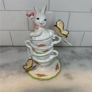 Spring Gatherings Resin Easter Bunny Rabbit & Butterflies in Stacked Teacups NWT